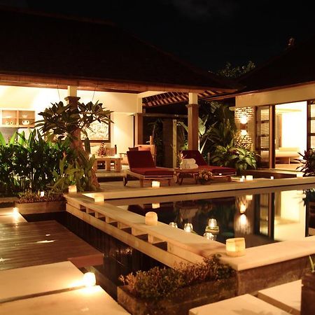Villa Alex Seminyak  Luaran gambar