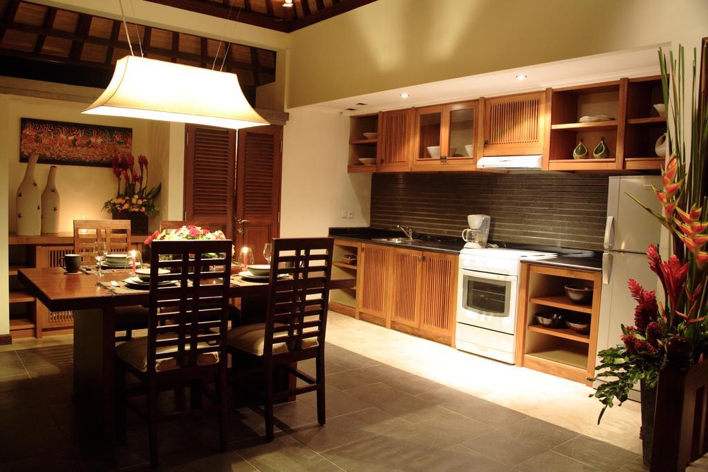 Villa Alex Seminyak  Luaran gambar