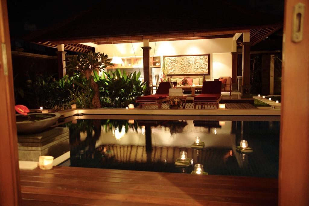 Villa Alex Seminyak  Luaran gambar