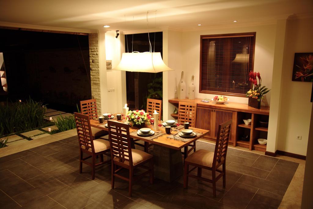Villa Alex Seminyak  Luaran gambar